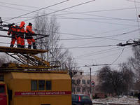 Вот вам и долгожданная зима. Из-за непогоды в Украине 130 населенных пунктов сидят без света